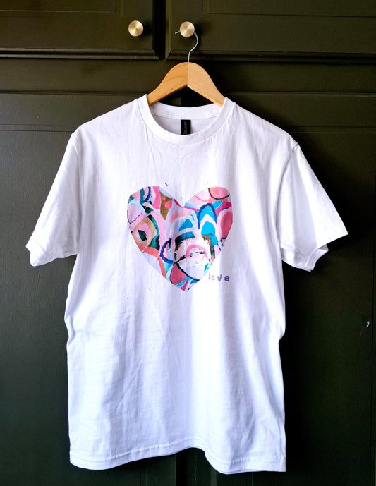 Love t-shirt - small